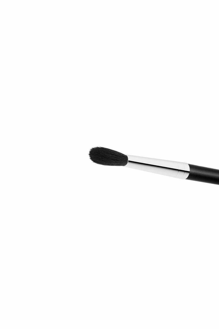 * Mac 224S Tapered Blending Brush Latest Fashion Brush